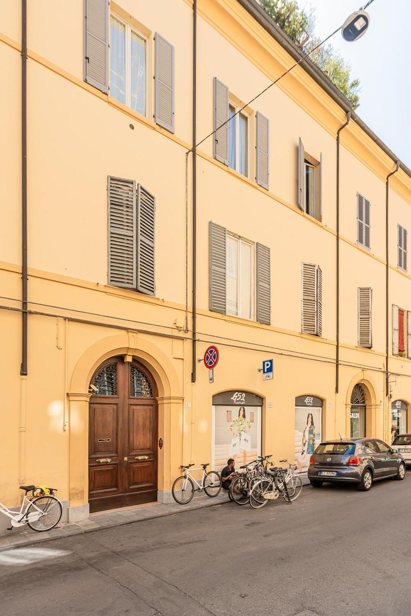 Molinari House Modena Centro Lux Apartment Exterior photo
